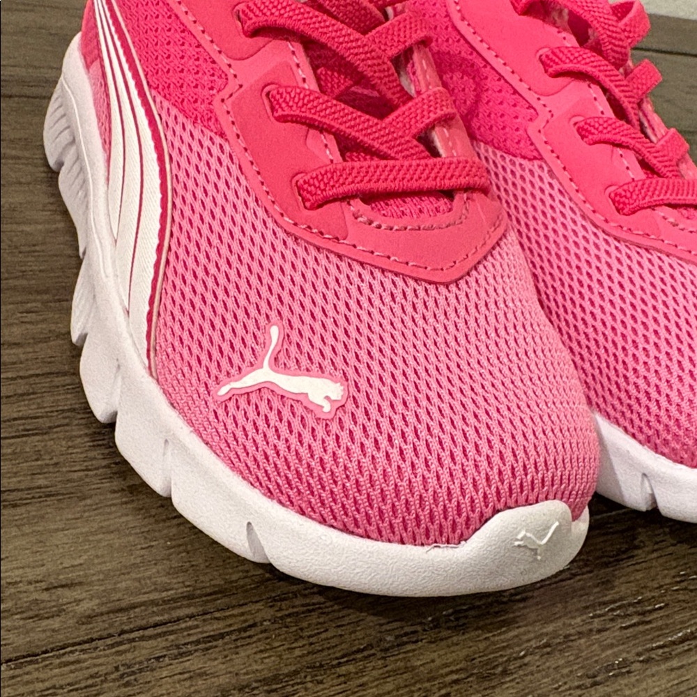 NEW [Puma] FlexFocus Athletic Casual Sneakers Pink/White Youth Kids Girls Sz 10 - Picture 9 of 12